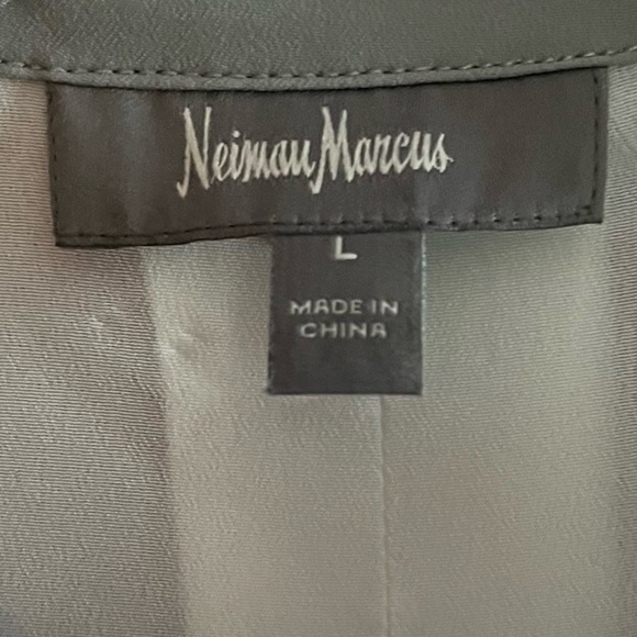 Neiman Marcus Snakeskin Print Top - Picture 2 of 12